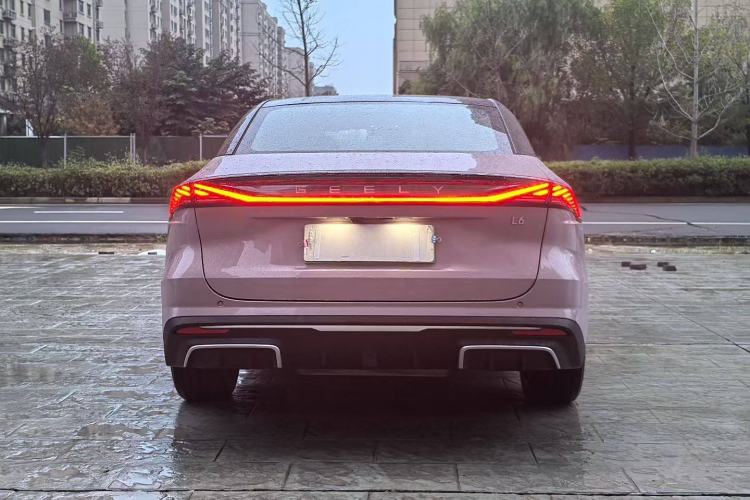 Used Geely Galaxy L6 2024 125km Creative Edition
