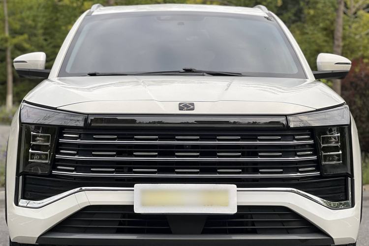 Used SOL X8 PLUS 2023 1.5 TGDI DCT Smart Edition 6-Seater