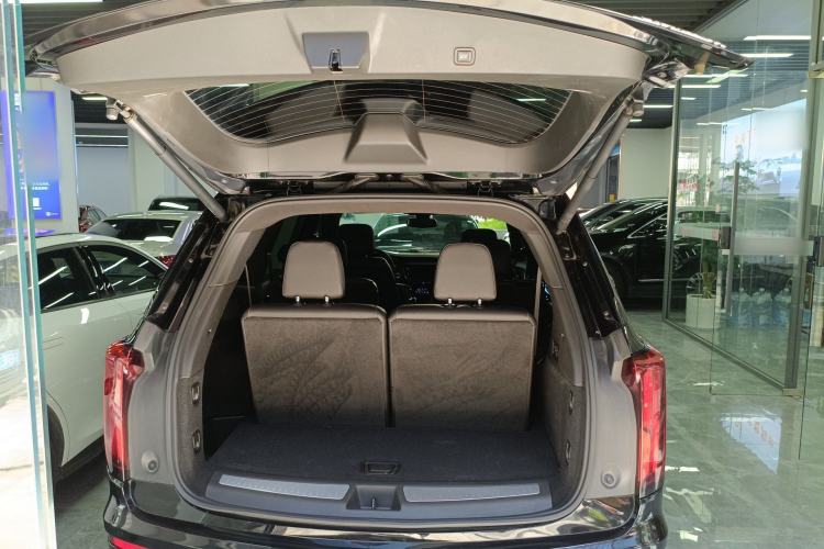 Used Cadillac XT6 2022 2.0T Six-Seater Two-Wheel-Drive Luxury Version
