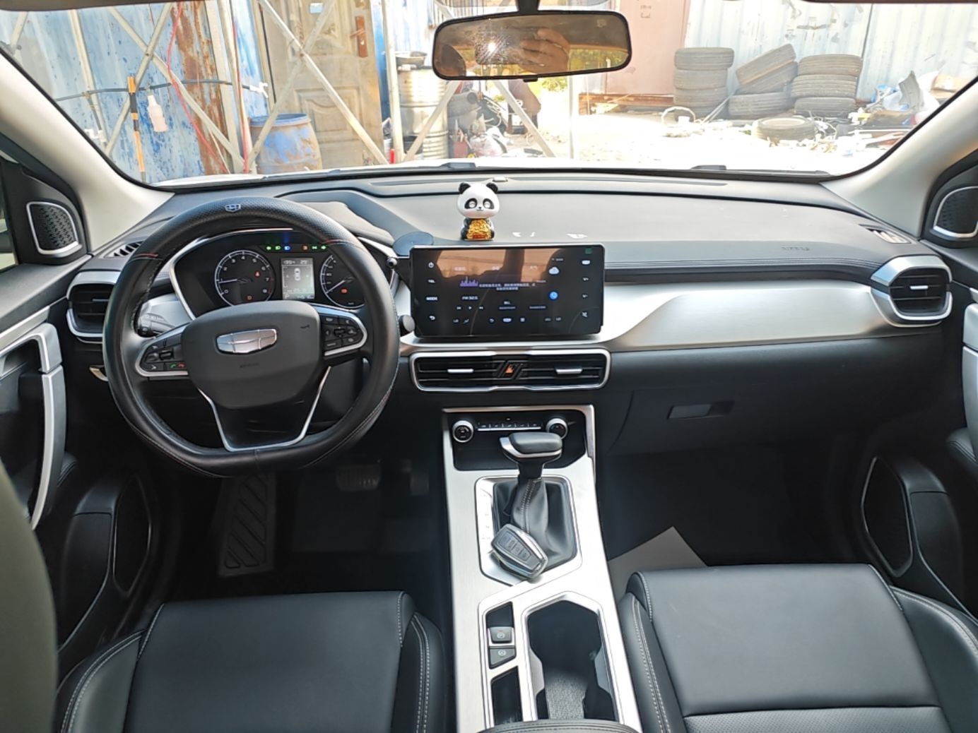 Geely Auto Coolray 2025 1.5L CVT Super Edition — снимка 12