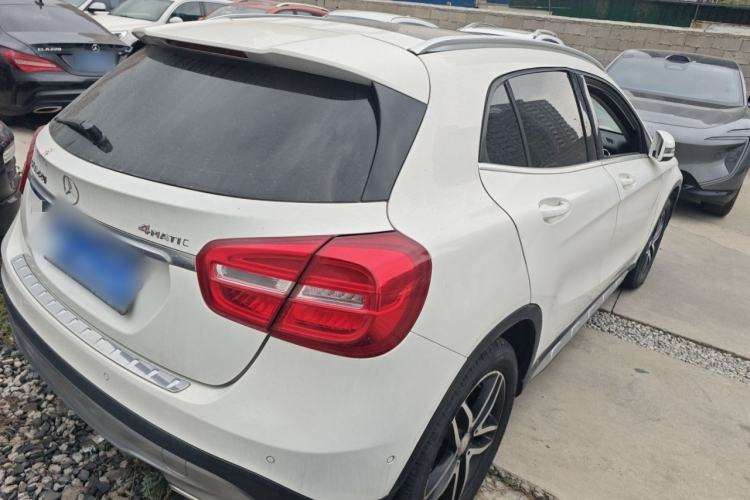 Used Mercedes-Benz GLA 2015 GLA 220 4MATIC Fashion Model