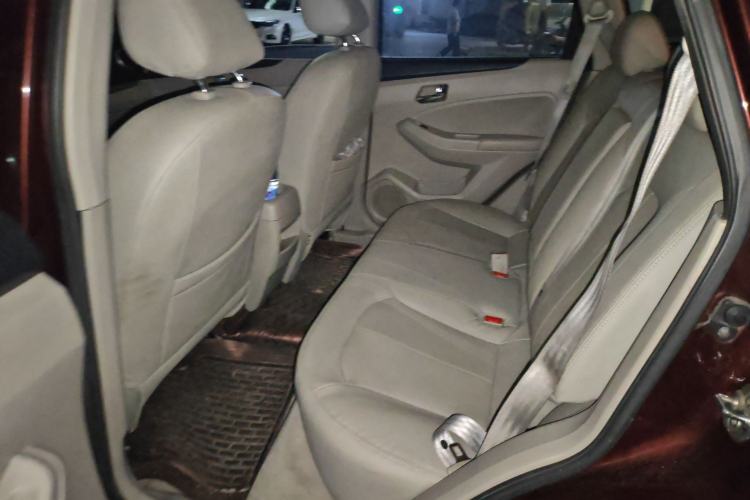 Used Venucia T70 2015 1.6L Manual Ruixing Edition
