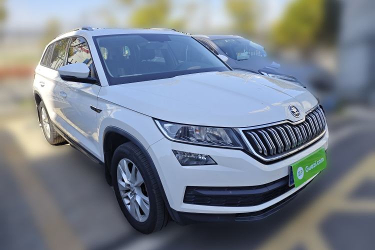 Used Skoda Kodiaq 2018 Facelifted TSI330 5-Seater Two-Wheel-Drive Comfort Edition Front Right 45 Deg