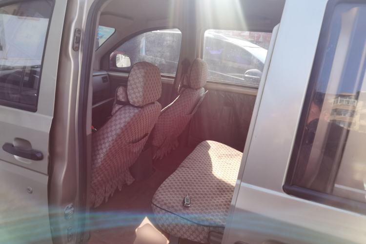 Used Wuling Rongguang V 2015 1.5L Practical Version Left Rear Seat
