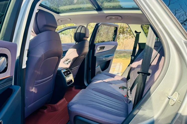 Used Chery Tiggo 9 C-DM 2025 1.5T 106KM Ultra-Enjoyment Version 5 Seats Lithium Iron Phosphate
