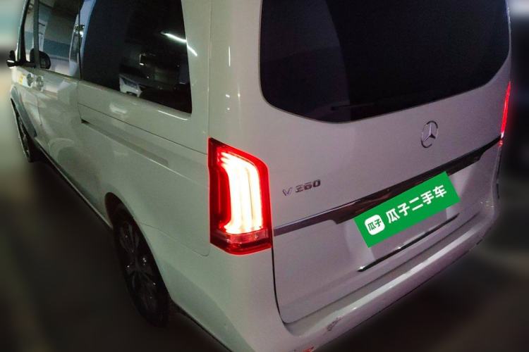 Used Mercedes-Benz V-Class 2017 V 260 Avantgarde Edition
