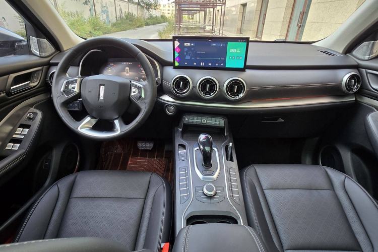 Used Wey VV6 2021 2.0T Two-Wheel Drive Smart Protection+