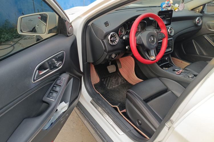 Used Mercedes-Benz GLA 2018 GLA 200 Fashion Model Driver Seat