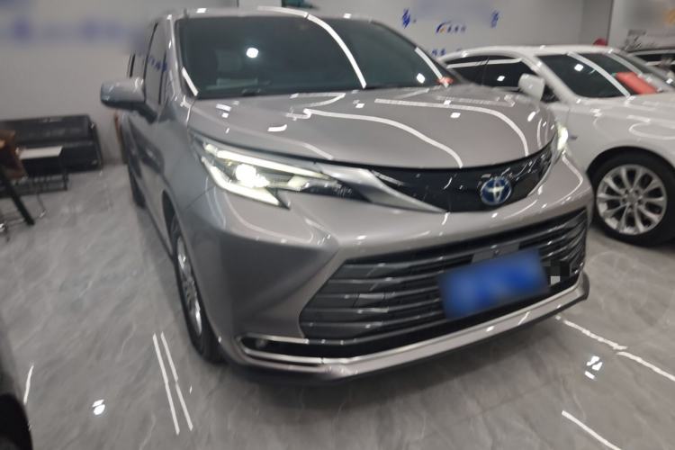 Used Toyota Sienna 2021 2.5L Hybrid Premium Edition