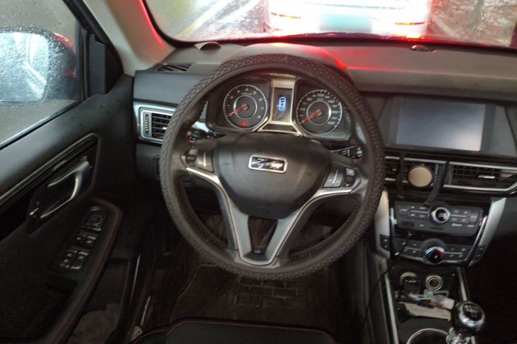 Used Zotye Domy X5 2015 1.5T Manual Luxury Model China V Standard Steering Wheel