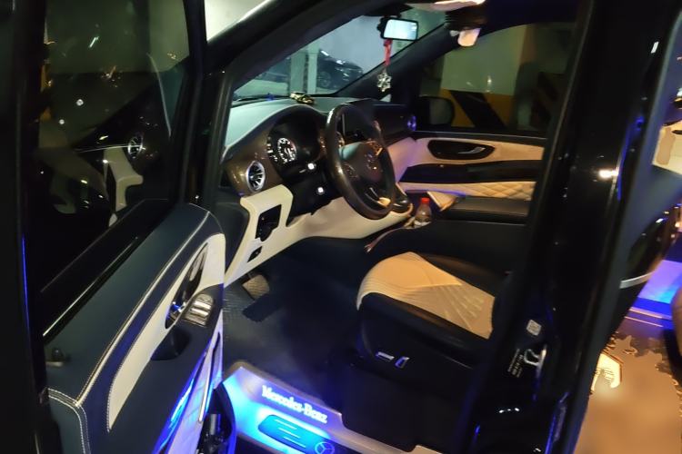 Used Mercedes-Benz Vito 2021 2.0T Business Version 7 Seats Driver Seat