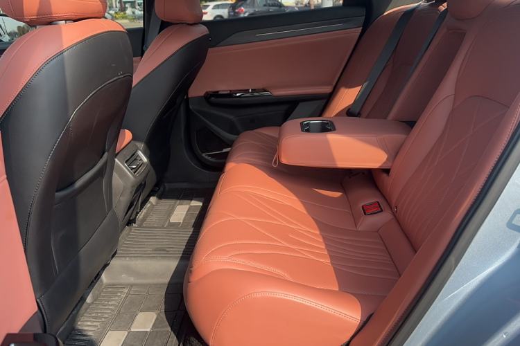 Used Geely Galaxy L6 2025 EM-i 140km Starship Edition
