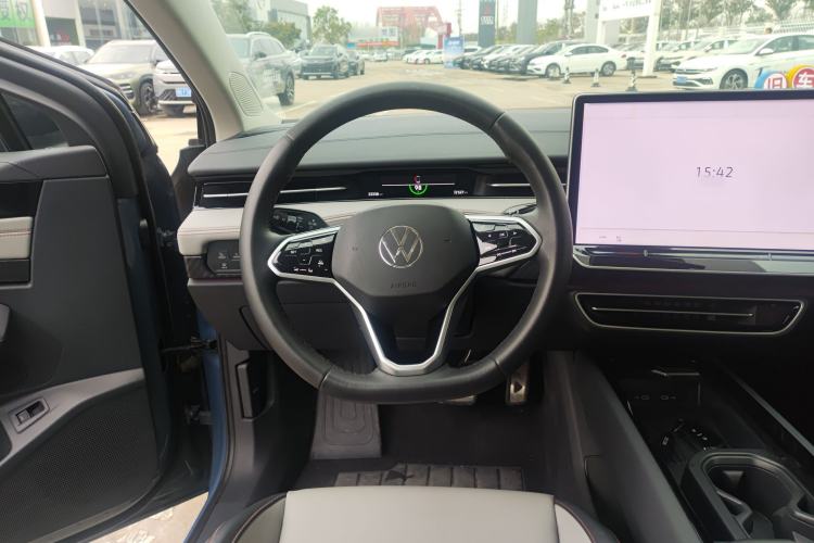 Used Volkswagen ID.7 VIZZION 2024 AIR model Steering Wheel