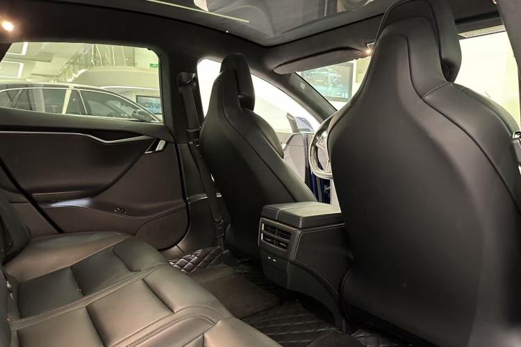 Used Tesla Model S 2017 S 75D Standard Range Edition Interior 11