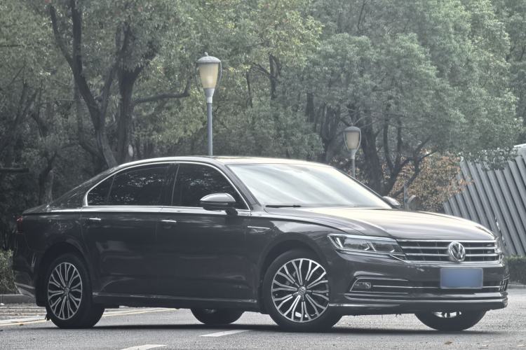 Used Volkswagen Phideon 2019 380TSI Two-Wheel Drive Business Edition China VI Standard