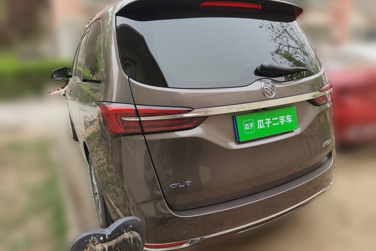 Used Buick GL8 2023 Facelifted Land Cruiser Executive Luxury Version Rear Left 45 Deg