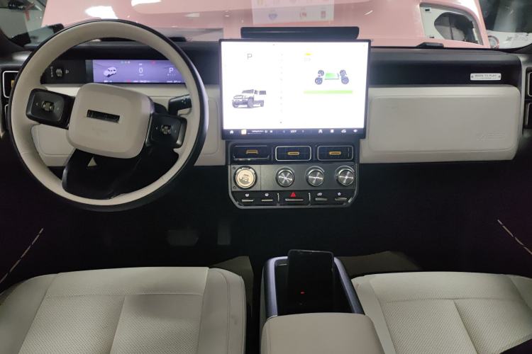 Used iCAR V23 2025 401 Two-Wheel Drive Intelligent Driving Version
