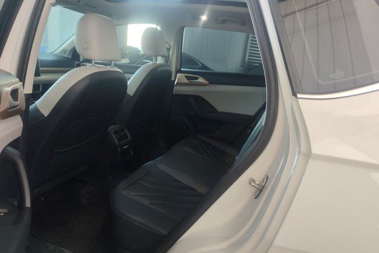 Used Volkswagen Tharu 2023 300TSI Two-Wheel-Drive Full Moon Edition
