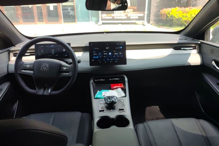 Used BYD Qin PLUS 2025 DM-i Smart Drive 55KM Leading Model Interior 2