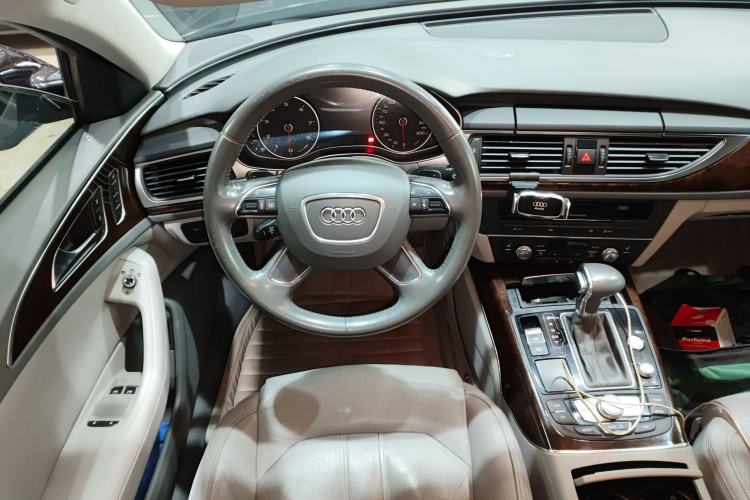 Used Audi A6L 2012 35 FSI Comfort Model Steering Wheel