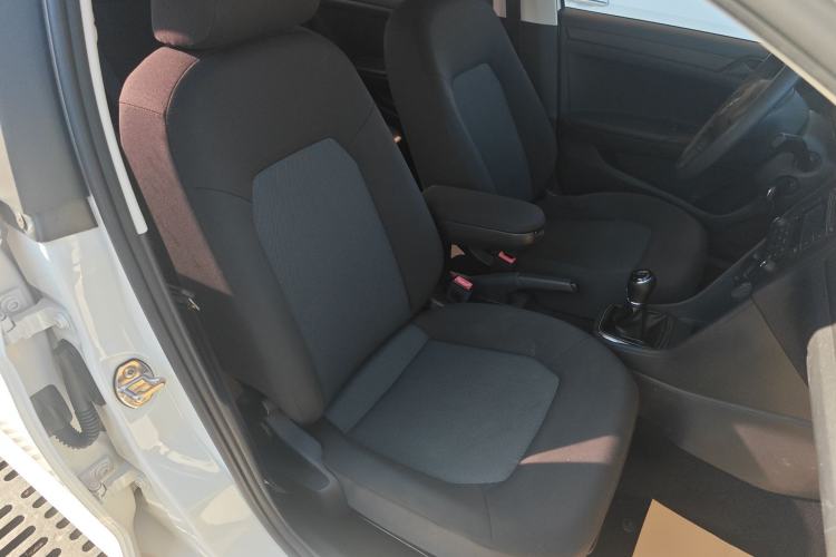 Used Volkswagen Jetta 2015 1.6L Manual Fashion Edition