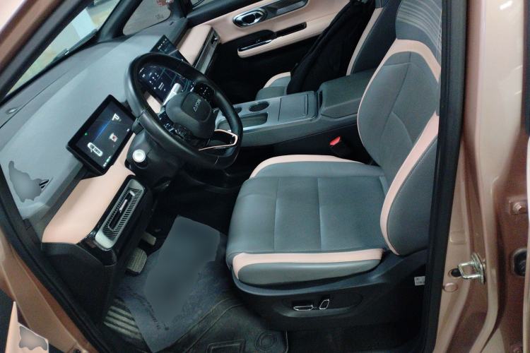 Used AION Y 2022 Plus 70 Tech Edition
