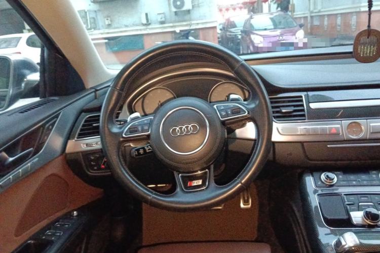 Used Audi S8 2014 S8 4.0TFSI quattro
