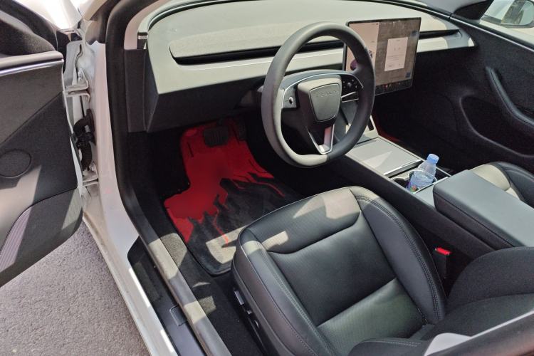 Used Tesla Model 3 2023 Long-Range All-Wheel-Drive Version Driver Seat