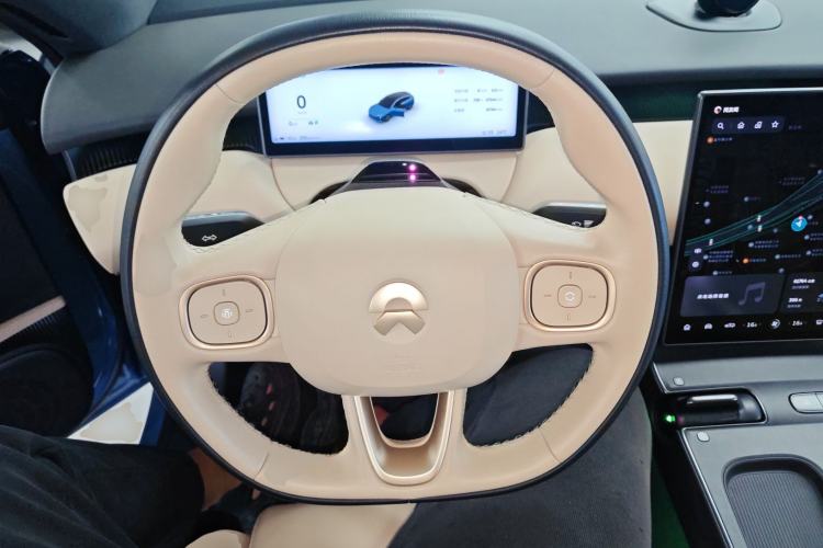 Used Nio ET5T 2023 75 kWh Touring Steering Wheel