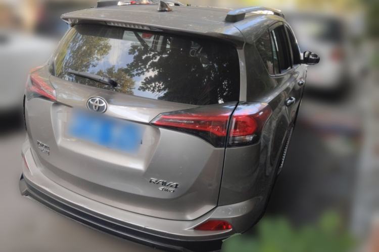 Used Toyota RAV4 2016 2.5L Automatic 4x4 Elite Edition
