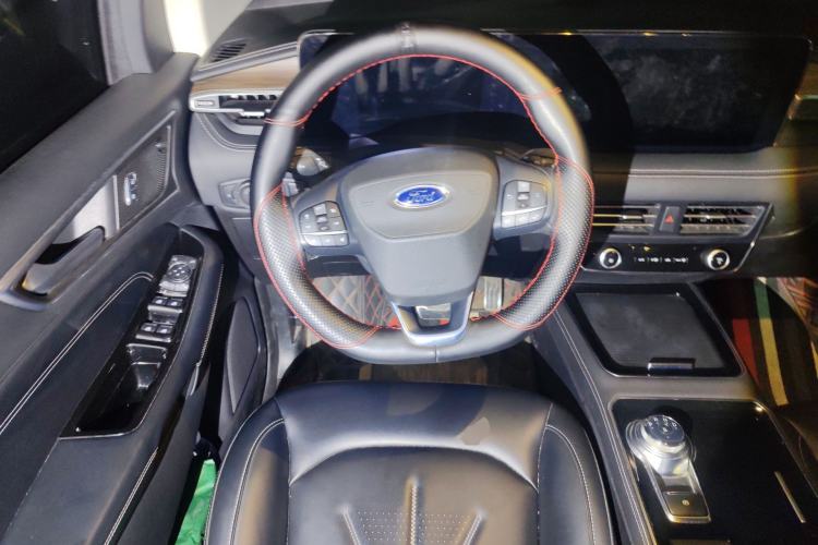 Used Ford Edge 2021 PLUS EcoBoost 245 Two-Wheel-Drive Titanium 7-Seater Steering Wheel