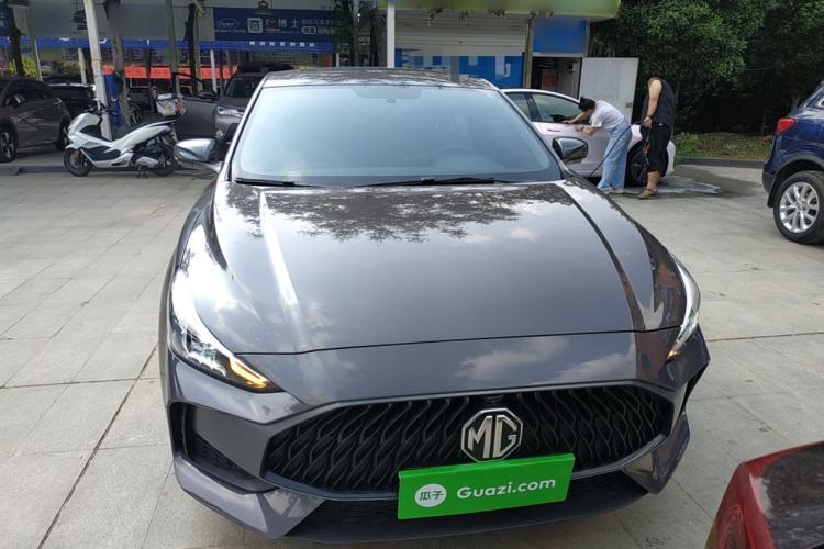 Used MG 5 2022 180 DVVT CVT Youth Luxury Edition
