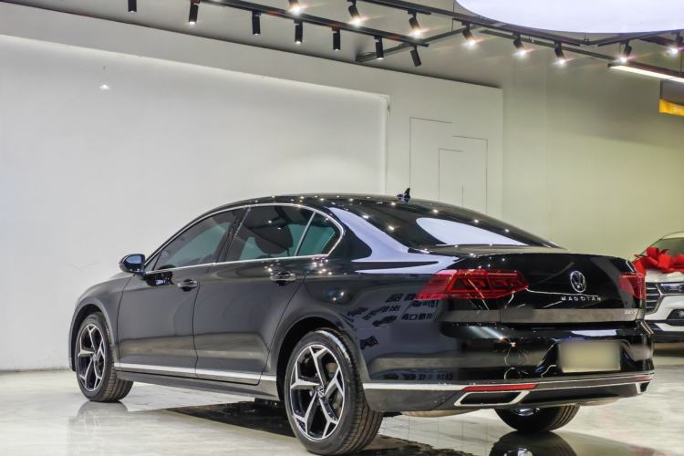 Used Volkswagen Magotan 2026 30 Million Vehicles Selected Model 380TSI DSG Luxury Edition Exterior 6