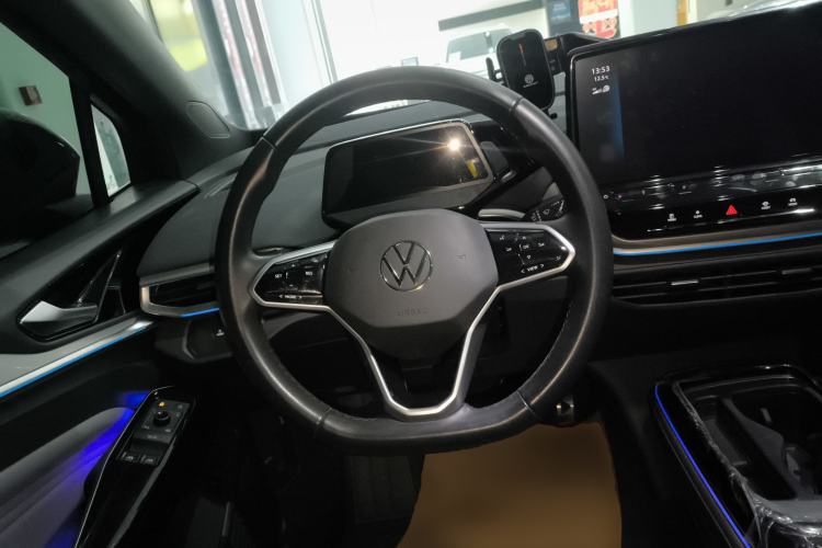 Used Volkswagen ID.4 CROZZ 2021 Long-Range Lite PRO Two-Wheel Drive Version
