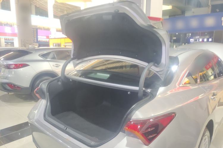 Used Toyota Avalon 2019 2.0L Luxury Edition China VI Standard Trunk