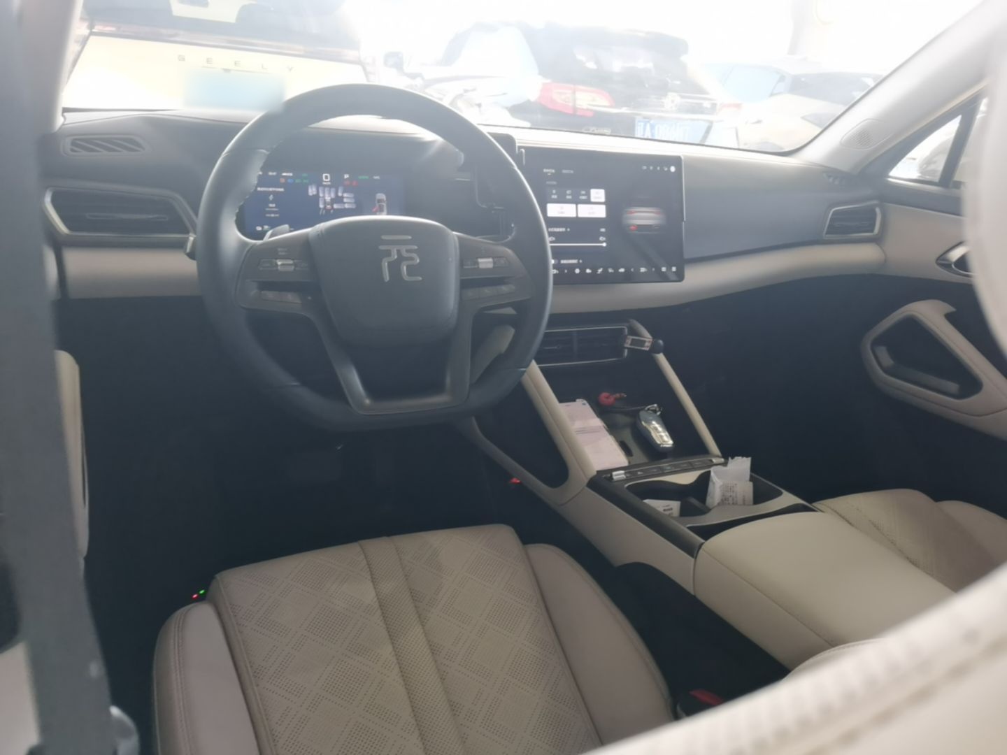 BYD Yuan UP 2025 Intelligent Driving Version 401 KM Dynamic Edition — снимка 12