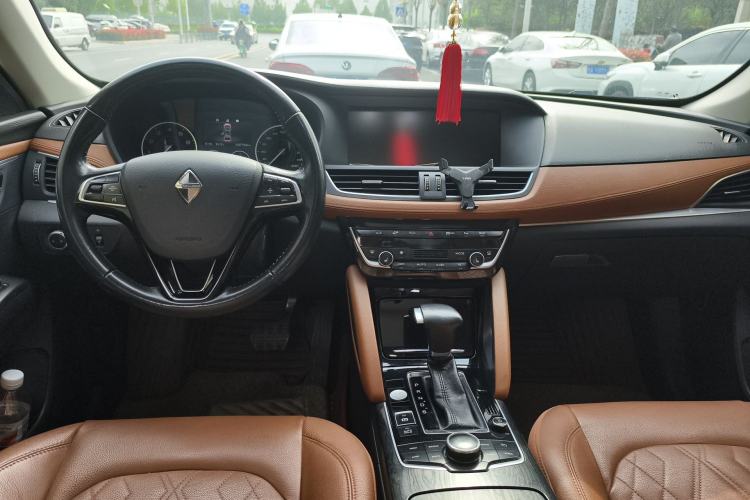 Used BORGWARD BX7 2016 28T Four-Wheel Drive Flagship Version 5 Seats Center Console