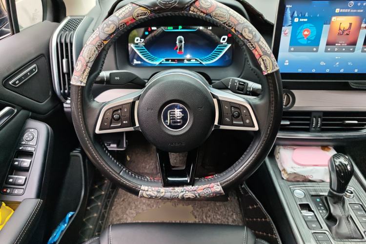 Used BYD Tang 2018 2.0T Automatic SmartConnect Prestige 7-Seater China V Standard Steering Wheel