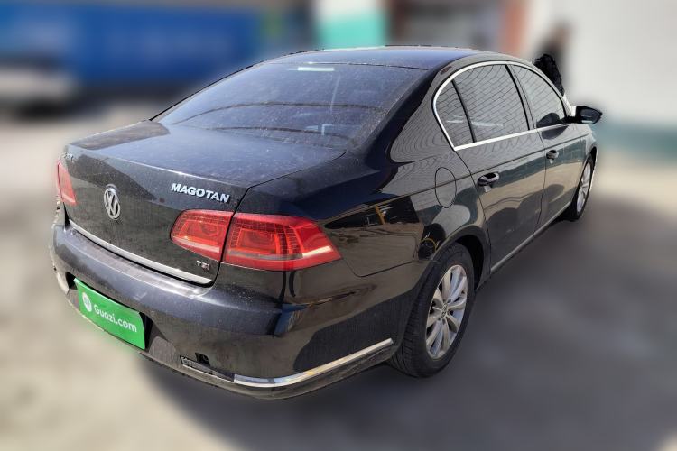 Used Volkswagen Magotan 2013 1.8TSI Premier Model Rear Right 45 Deg