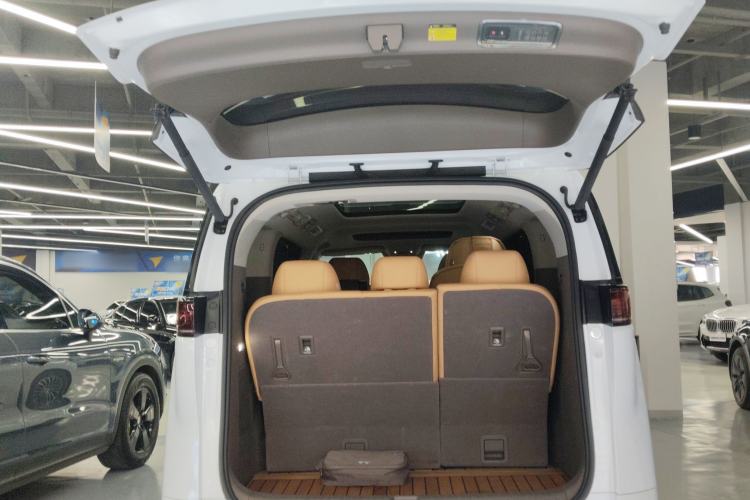 Used Denza D9 2022 DM-i 970 Four-Wheel Drive Prestige Model