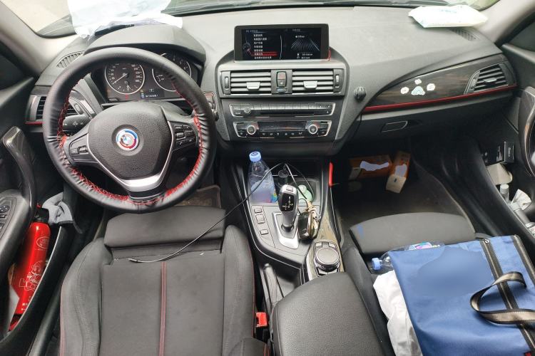 Used BMW 1 Series 2013 Revised 118i Sport Edition Center Console
