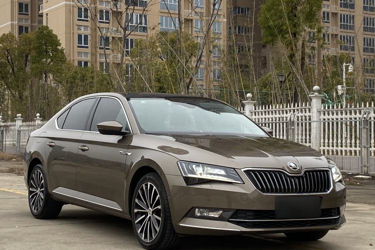 Used Skoda Superb 2016 TSI280 DSG Champion Edition
