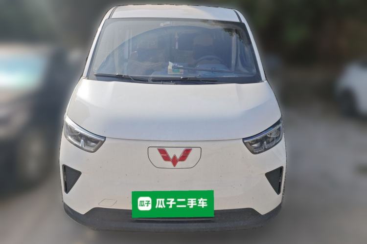 Used Wuling Yangguang 2024 300KM Comfort Version Passenger Van 75kW
