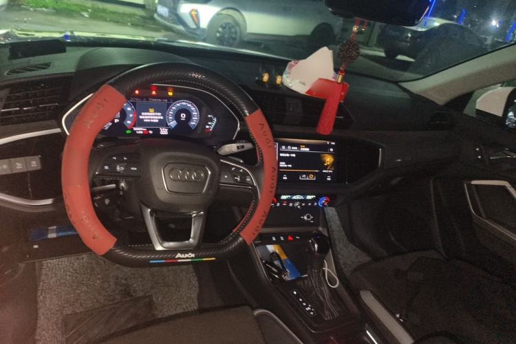 Used Audi Q3 2020 35 TFSI Fashion Dynamic Model
