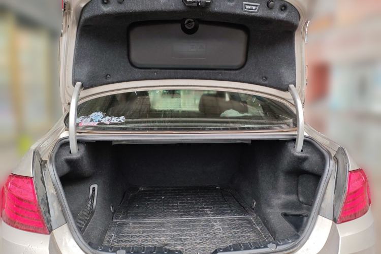 Used BMW 5 Series 2014 525Li Luxury Design Package
