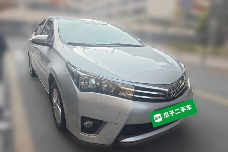Used Toyota Corolla 2014 1.6L CVT GL Front Right 45 Deg