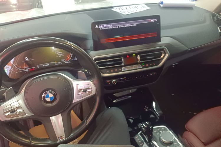 Used BMW X3 2022 Second Facelift xDrive30i Leading Edition M Night Sky Package Center Console