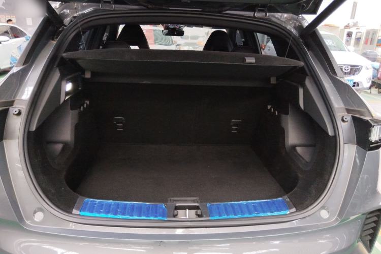 Used Lynk & Co 06 2023 Remix 1.5T Dynamic Halo
