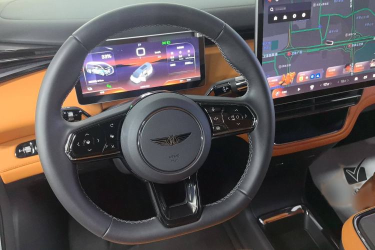 Used Geely Galaxy LEVC L380 2025 825 km Extraordinary Edition
