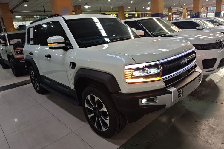 Used Formula Leopard 5 2023 Explore Edition